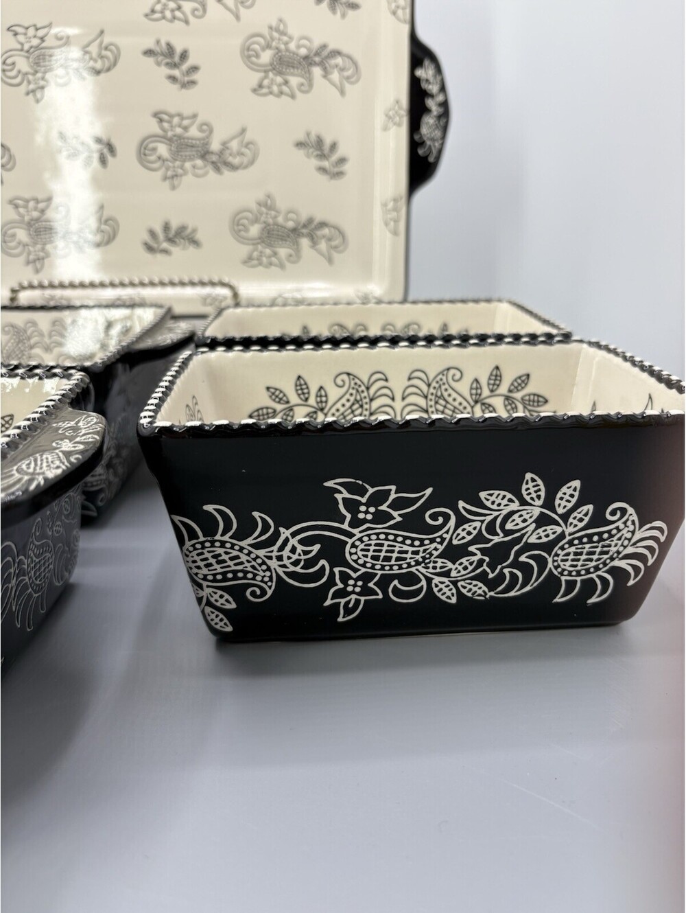 BAUM 5-Piece Black & Cream Paisley Ceramic Bakeware Set 2 qt Rect 400°F Vintage